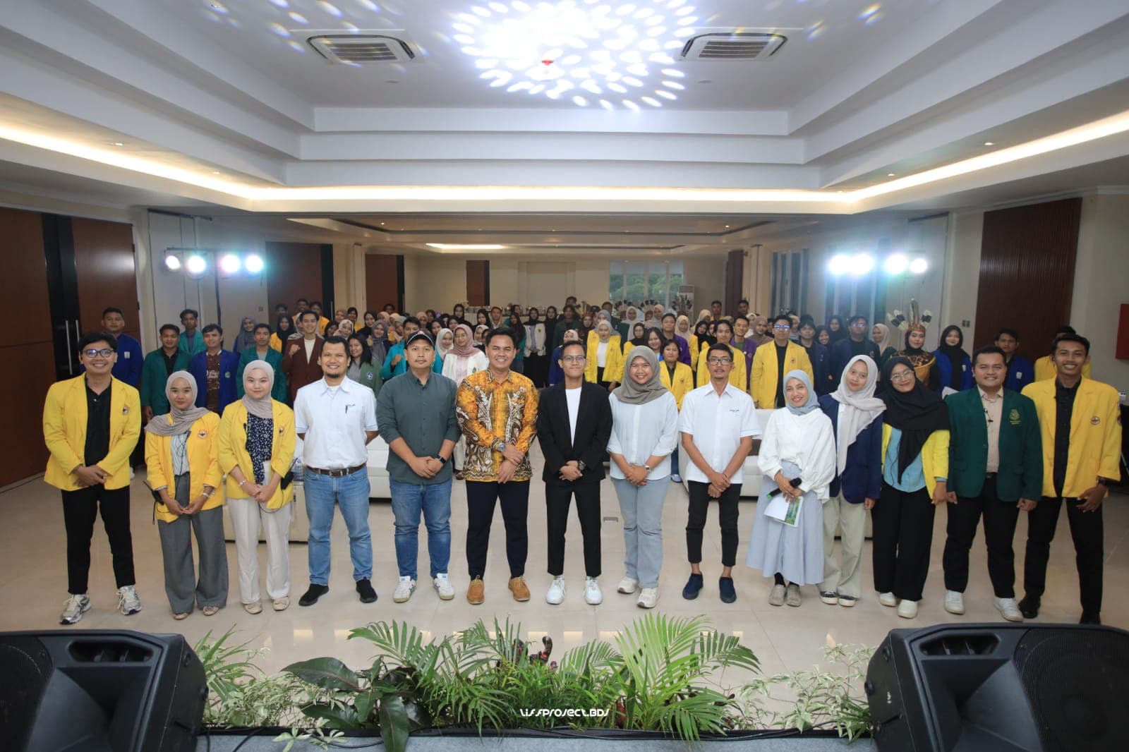 Beasiswa Adaro – Foto Bersama Adaro